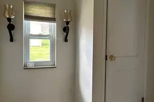 5360 Spring Valley Dr, Pittsburgh, PA 15236 - Photo 5