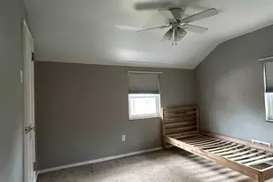 5360 Spring Valley Dr, Pittsburgh, PA 15236 - Photo 7