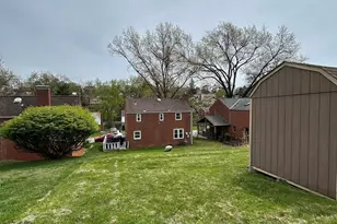 5360 Spring Valley Dr, Pittsburgh, PA 15236 - Photo 13