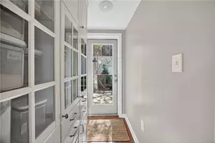929 N Meadowcroft Ave, Pittsburgh, PA 15216 - Photo 15