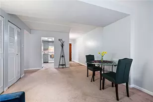 605 Calais Dr, Pittsburgh, PA 15237 - Photo 11