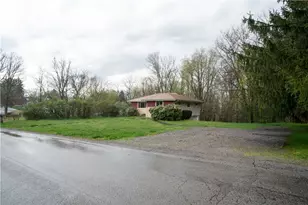194 Woodridge Dr, Brighton Township, PA 15009 - Photo 37