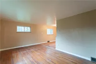 194 Woodridge Dr, Brighton Township, PA 15009 - Photo 9