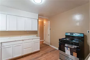 194 Woodridge Dr, Brighton Township, PA 15009 - Photo 3