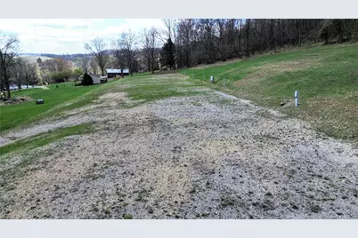 10 Spruce Ave, East Bethlehem, PA 15333 - Photo 3