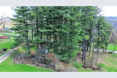 10 Spruce Ave, East Bethlehem, PA 15333 - Photo 5