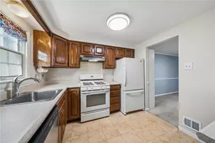205 Heather Dr, Monroeville, PA 15146 - Photo 9