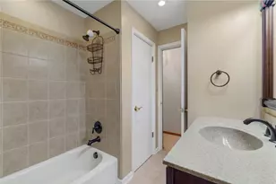 1223 Silver Ln, Robinson Twp, PA 15136 - Photo 17