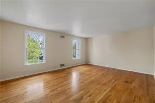552 Sandrae Dr, Pittsburgh, PA 15243 - Photo 7