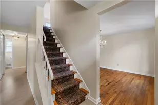 552 Sandrae Dr, Pittsburgh, PA 15243 - Photo 5