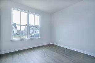 142 Olga Ave, Robinson Twp, PA 15108 - Photo 21