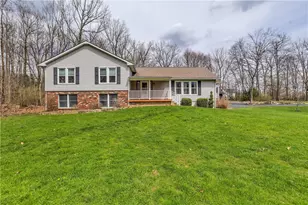10 N Gait Dr, Liberty Township, PA 16127 - Photo 3