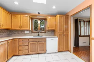 13 Hearthstone Dr, Pittsburgh, PA 15235 - Photo 13