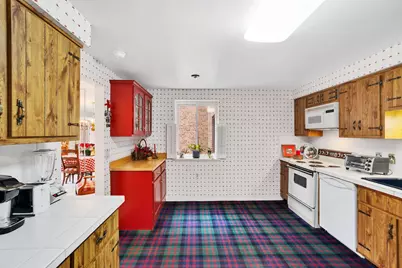 3 Alta Vita Drive #608, Hempfield Township, PA 15601 - Photo 11