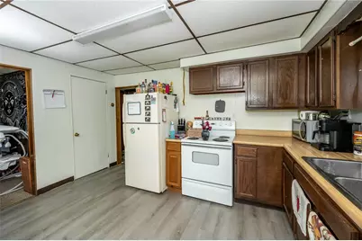 185 Front St, Wheatfield Township (East/West), PA 15949 - Photo 13