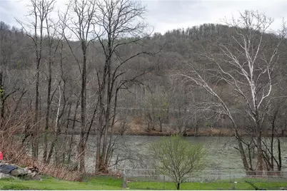 185 Front St, Wheatfield Township (East/West), PA 15949 - Photo 3