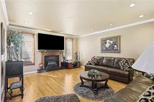 33 Mason Dr, Robinson Twp, PA 15108 - Photo 5