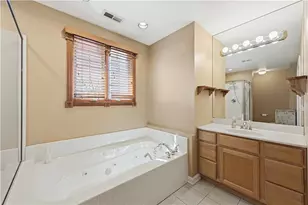 33 Mason Dr, Robinson Twp, PA 15108 - Photo 17