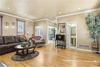 33 Mason Dr, Robinson Twp, PA 15108 - Photo 7