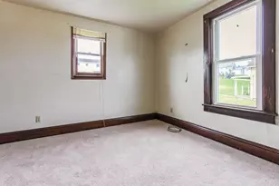 112 2nd Ave, New Eagle, PA 15067 - Photo 17