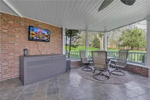 126 Windy Ghoul Dr, Brighton Township, PA 15009 - Photo 7