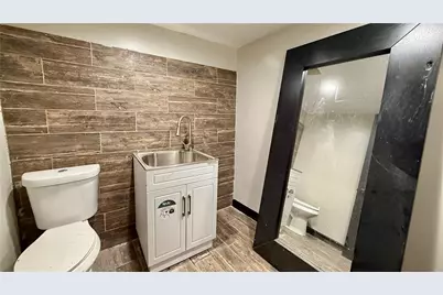 724 Chartiers Avenue, McKees Rocks, PA 15136 - Photo 9