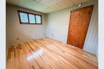 102 Randy Dr, City of But SW, PA 16002 - Photo 25