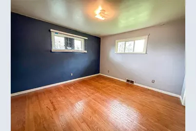 102 Randy Dr, City of But SW, PA 16002 - Photo 19