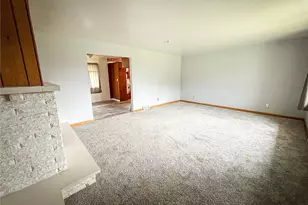 102 Randy Dr, City of But SW, PA 16002 - Photo 7