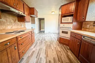 102 Randy Dr, City of But SW, PA 16002 - Photo 17