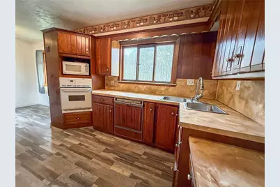102 Randy Dr, City of But SW, PA 16002 - Photo 13