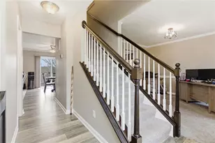 327 Everest Cir, Chartiers, PA 15342 - Photo 5