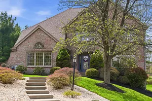 2608 Carriage House Dr, Hampton, PA 15101 - Photo 3
