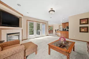 2608 Carriage House Dr, Hampton, PA 15101 - Photo 17