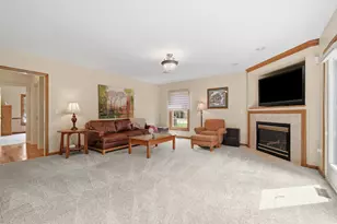 2608 Carriage House Dr, Hampton, PA 15101 - Photo 15