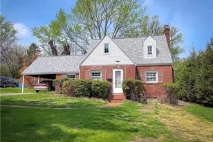 13 Old Ox Rd, Bethel Park, PA 15102 - Photo 1