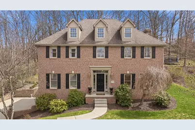 128 Oakview Drive, Cranberry Township, PA 16066 - Photo 1