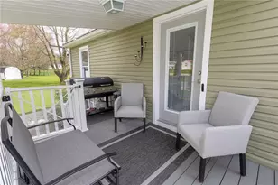 14 Emerald Dr, Pine Township, PA 16127 - Photo 3