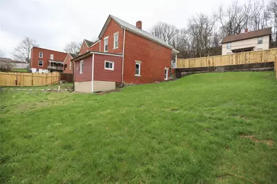 305 Chestnut St, Jeannette, PA 15644 - Photo 25