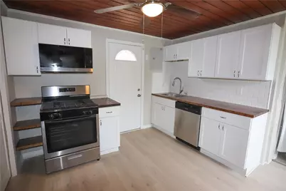 305 Chestnut St, Jeannette, PA 15644 - Photo 3