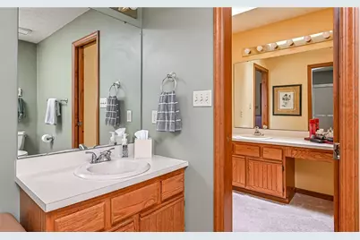 2551 Longmount Drive, Pittsburgh, PA 15090 - Photo 25