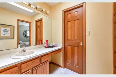 2551 Longmount Drive, Pittsburgh, PA 15090 - Photo 23