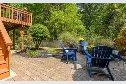 2551 Longmount Drive, Pittsburgh, PA 15090 - Photo 3