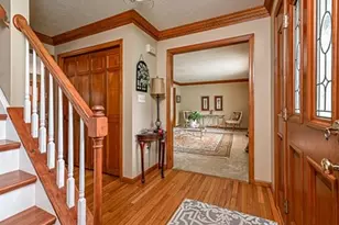 2551 Longmount Dr, Pittsburgh, PA 15090 - Photo 7