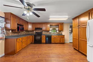 314 Franklin Farms Rd, North Franklin Township, PA 15301 - Photo 13