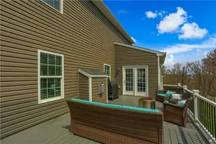 409 Elgin Cir, Moon/Crescent Twp, PA 15108 - Photo 17