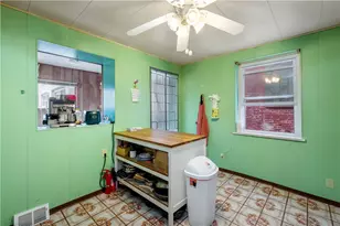 3211 Joe Hammer Sq, Pittsburgh, PA 15213 - Photo 9