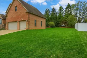 202 Keystone Crossing, Findlay Township, PA 15026 - Photo 3