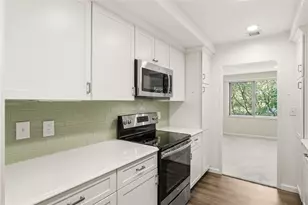 154 N Bellefield Ave, Pittsburgh, PA 15213 - Photo 13