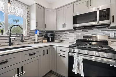 517 Pamela Dr, Penn Twp, PA 15636 - Photo 9